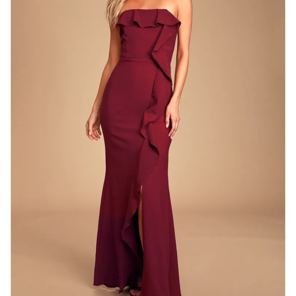 Lulus strapless ruffled dress